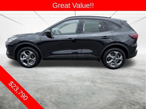 Used 2025 Ford Escape ST-Line Select AWD/4WD image 2