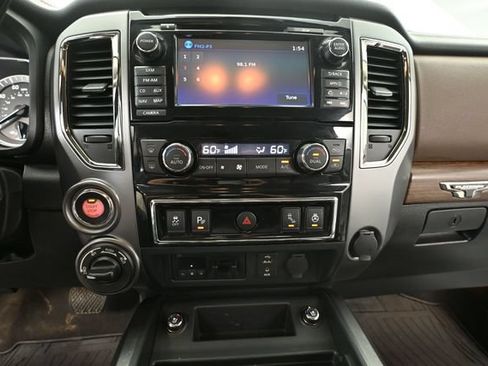 Used 2017 Nissan Titan Platinum Reserve AWD/4WD image 30