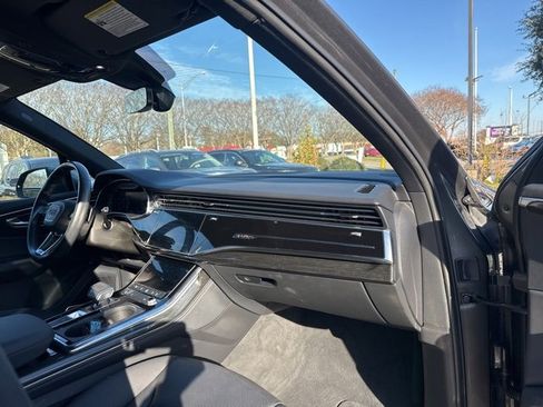 Used 2021 Audi Q7 3.0T Premium Plus w/ Executive Package image 16
