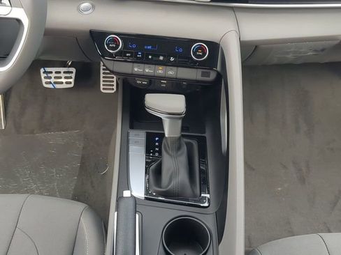 New 2025 Hyundai Elantra Sport image 18