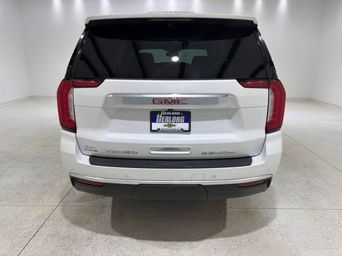Used 2023 GMC Yukon Denali AWD/4WD image 4