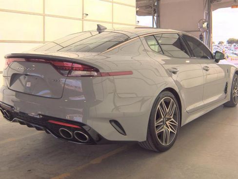 Used 2022 Kia Stinger GT1 RWD image 2