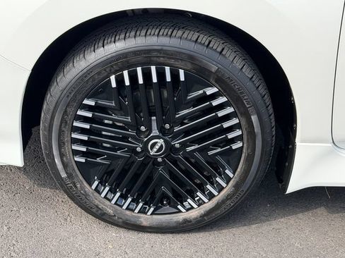 Certified 2025 Nissan Leaf SV Plus FWD image 28