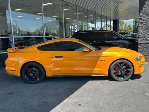 Used 2018 Ford Mustang GT RWD image 2