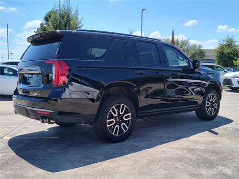 Used 2024 GMC Yukon AT4 w/ Technology Package image 10