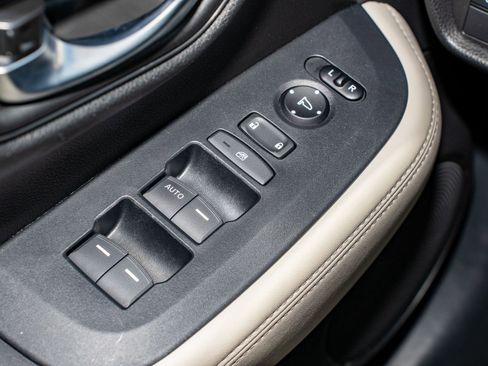 Used 2023 Honda HR-V LX image 25