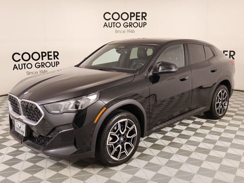 Used 2025 BMW X2 xDrive28i image 11