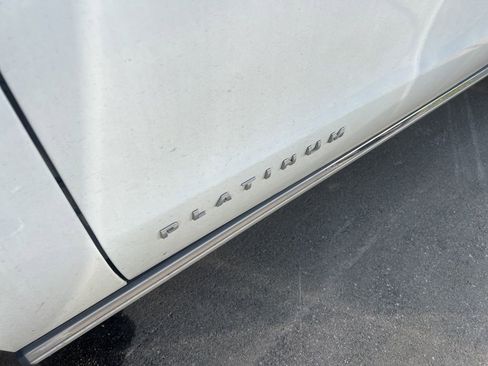 Used 2023 Ford Expedition Platinum image 6