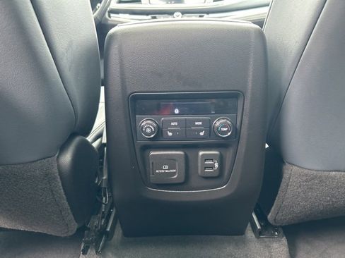 Used 2020 Buick Enclave Premium w/ Sun and Sites Package image 27