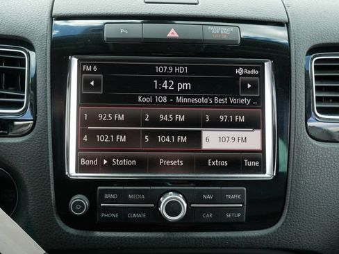 Used 2012 Volkswagen Touareg VR6 AWD/4WD image 28