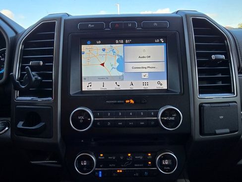 Used 2018 Ford Expedition XLT w/ Equipment Group 202A RWD image 10