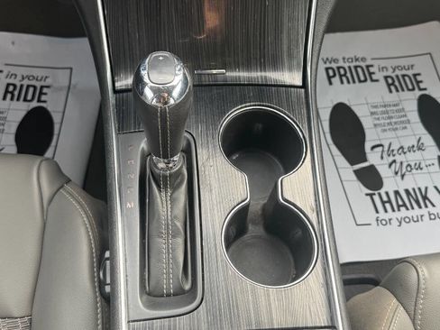 Used 2017 Chevrolet Impala LT image 12