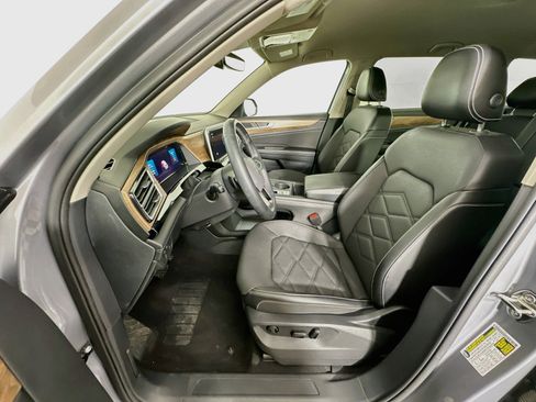 Used 2024 Volkswagen Atlas SE AWD/4WD image 13