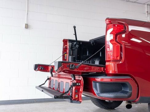 Used 2022 Chevrolet Silverado 1500 RST w/ Convenience Package II image 9