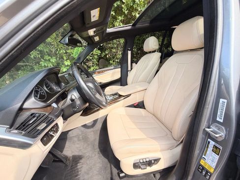 Used 2017 BMW X5 xDrive35i w/ Premium Package AWD/4WD image 36