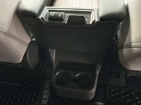 Used 2024 Toyota Sienna LE AWD/4WD image 14