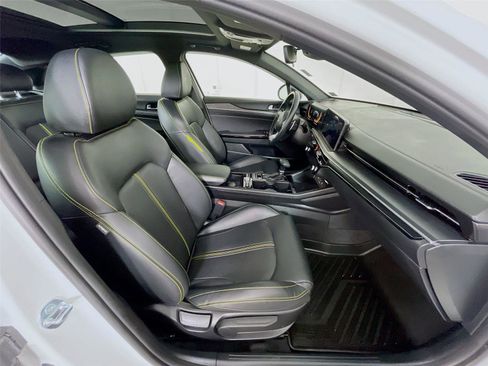 Used 2025 Kia K5 GT image 33