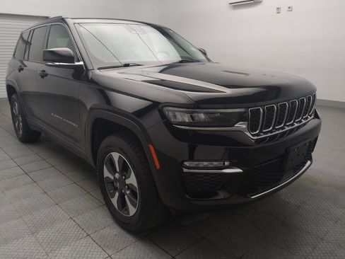 Used 2022 Jeep Grand Cherokee Limited 4xe w/ Luxury Tech Group II AWD/4WD image 13