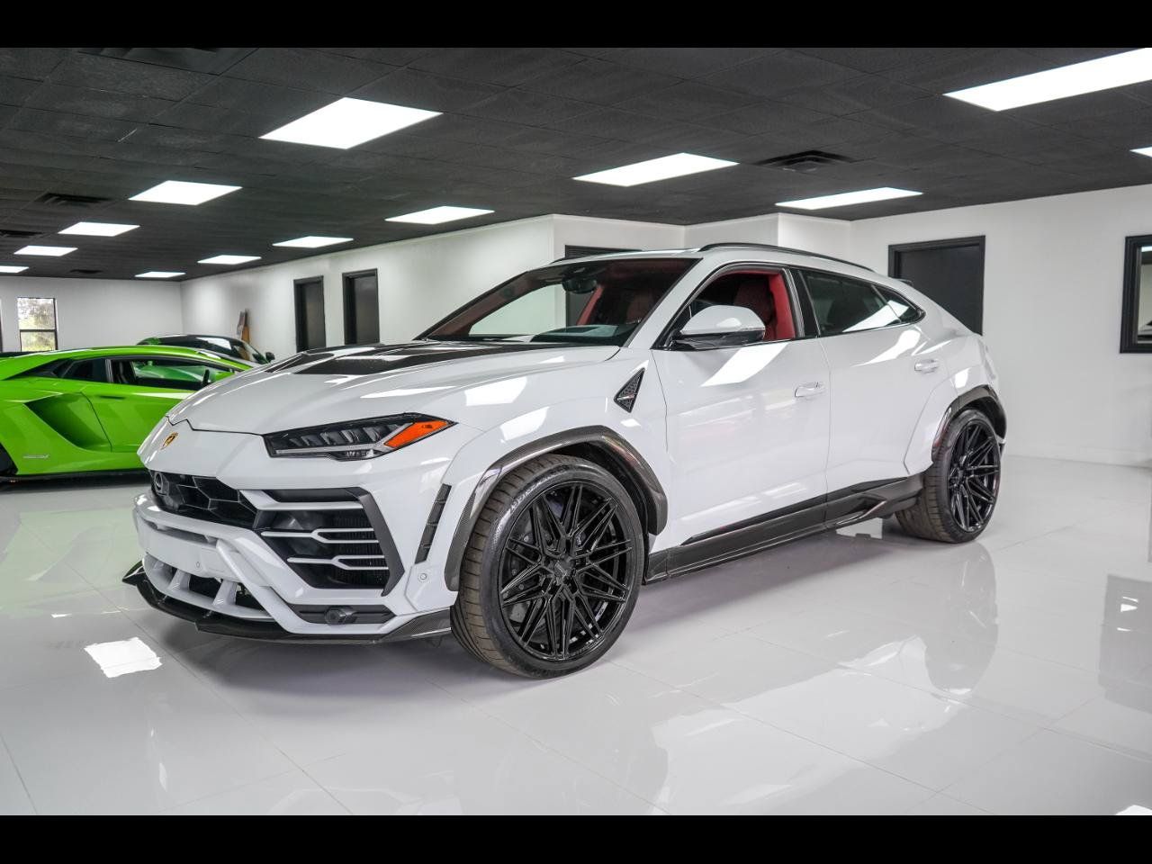 Used 2020 Lamborghini Urus AWD/4WD image 1