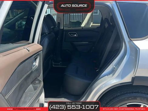 Used 2021 Nissan Rogue SL w/ Premium Package image 16