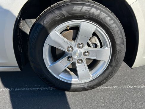 Used 2013 Chevrolet Malibu LS image 28