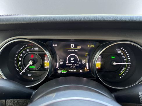 Used 2023 Jeep Wrangler Unlimited Rubicon 4xe AWD/4WD image 5