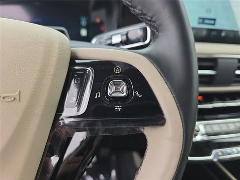 New 2026 Lincoln Corsair Reserve image 19