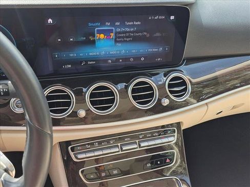 Used 2021 Mercedes-Benz E 350 Sedan image 8