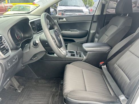Used 2022 Kia Sportage LX AWD/4WD image 24