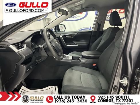 Used 2021 Toyota RAV4 XLE FWD image 28