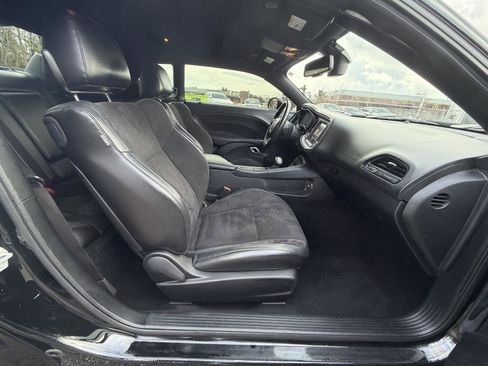 Used 2022 Dodge Challenger R/T w/ Plus Package image 18