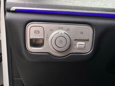 Used 2020 Mercedes-Benz GLE 350 4MATIC w/ Premium Package image 20