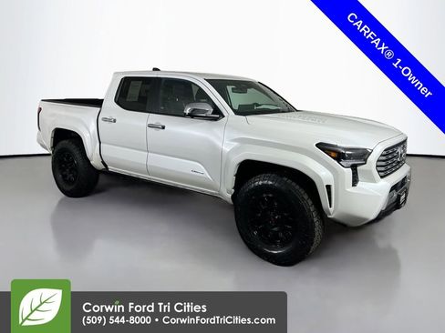 Used 2024 Toyota Tacoma Limited image 1