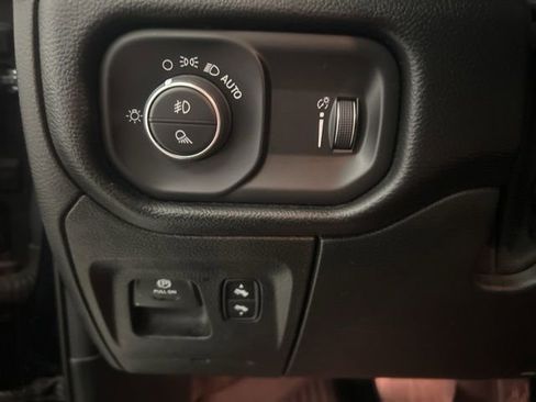 Certified 2020 RAM 1500 Big Horn AWD/4WD image 17