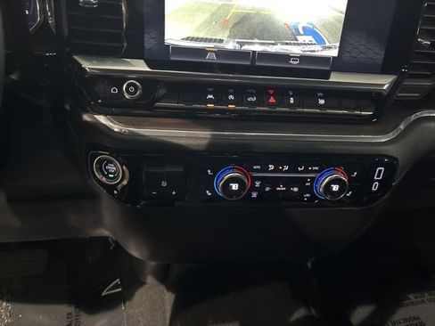 Used 2025 GMC Sierra 1500 SLT image 23