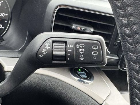 Used 2021 Ford Explorer XLT w/ Equipment Group 202A AWD/4WD image 33