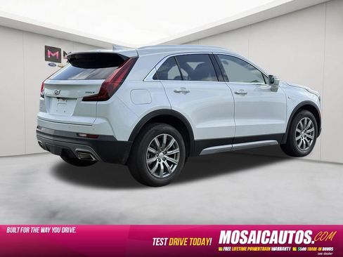 Used 2021 Cadillac XT4 Premium Luxury AWD/4WD image 7