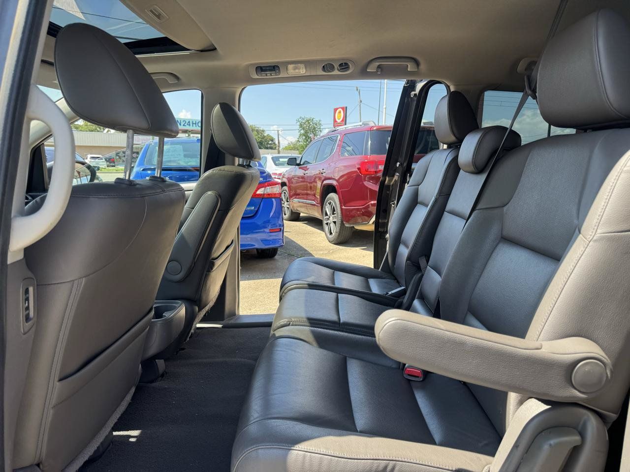 Used 2015 Honda Odyssey EX-L image 9