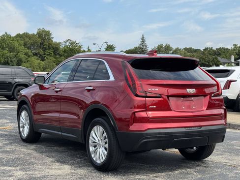 Certified 2024 Cadillac XT4 Luxury w/ Cold Weather Package AWD/4WD image 7