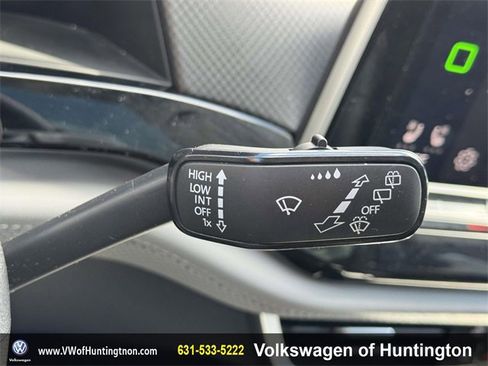 Certified 2025 Volkswagen Atlas Peak Edition SE image 25