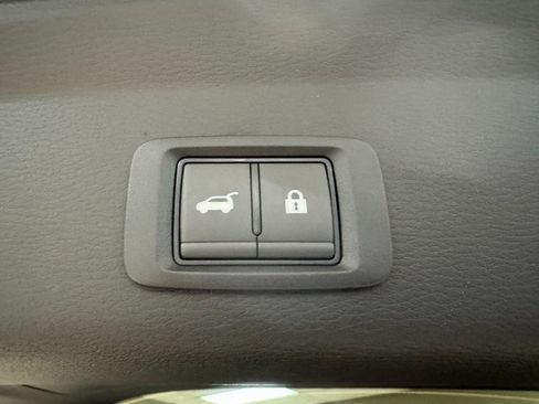 New 2026 Mitsubishi Outlander SE image 25