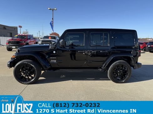 Used 2023 Jeep Wrangler Sahara w/ Cold Weather Group image 4
