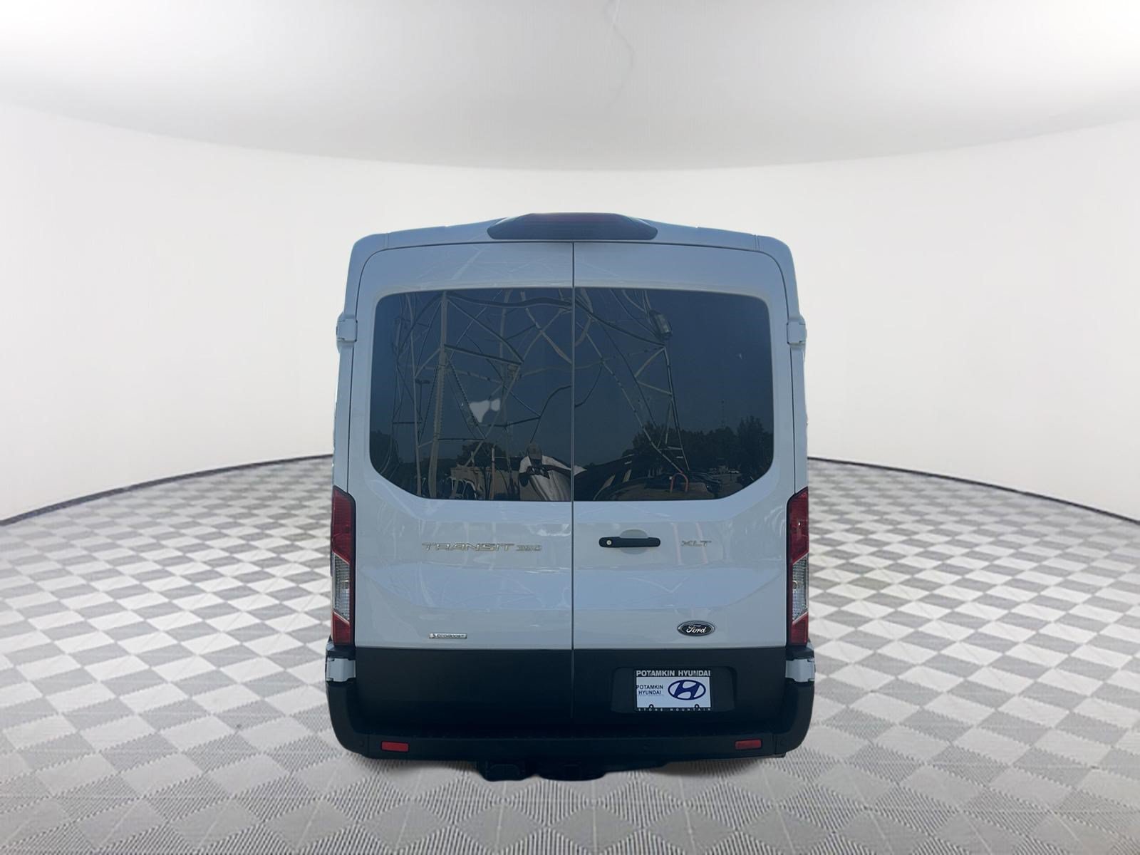 Used 2022 Ford Transit 350 XLT RWD image 6