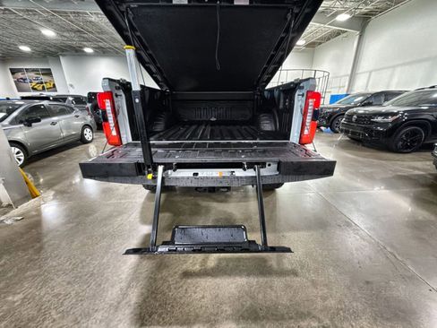 New 2026 Ford F250 Lariat w/ Black Appearance Package image 32