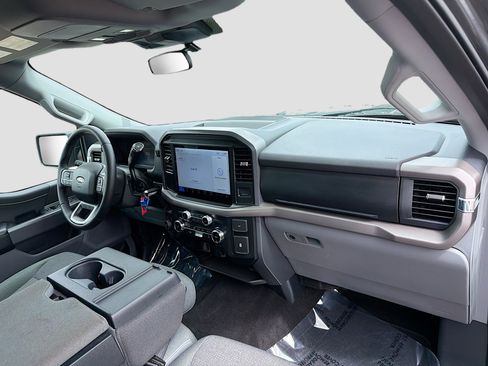 Used 2025 Ford F150 XLT w/ Equipment Group 301A Standard image 13