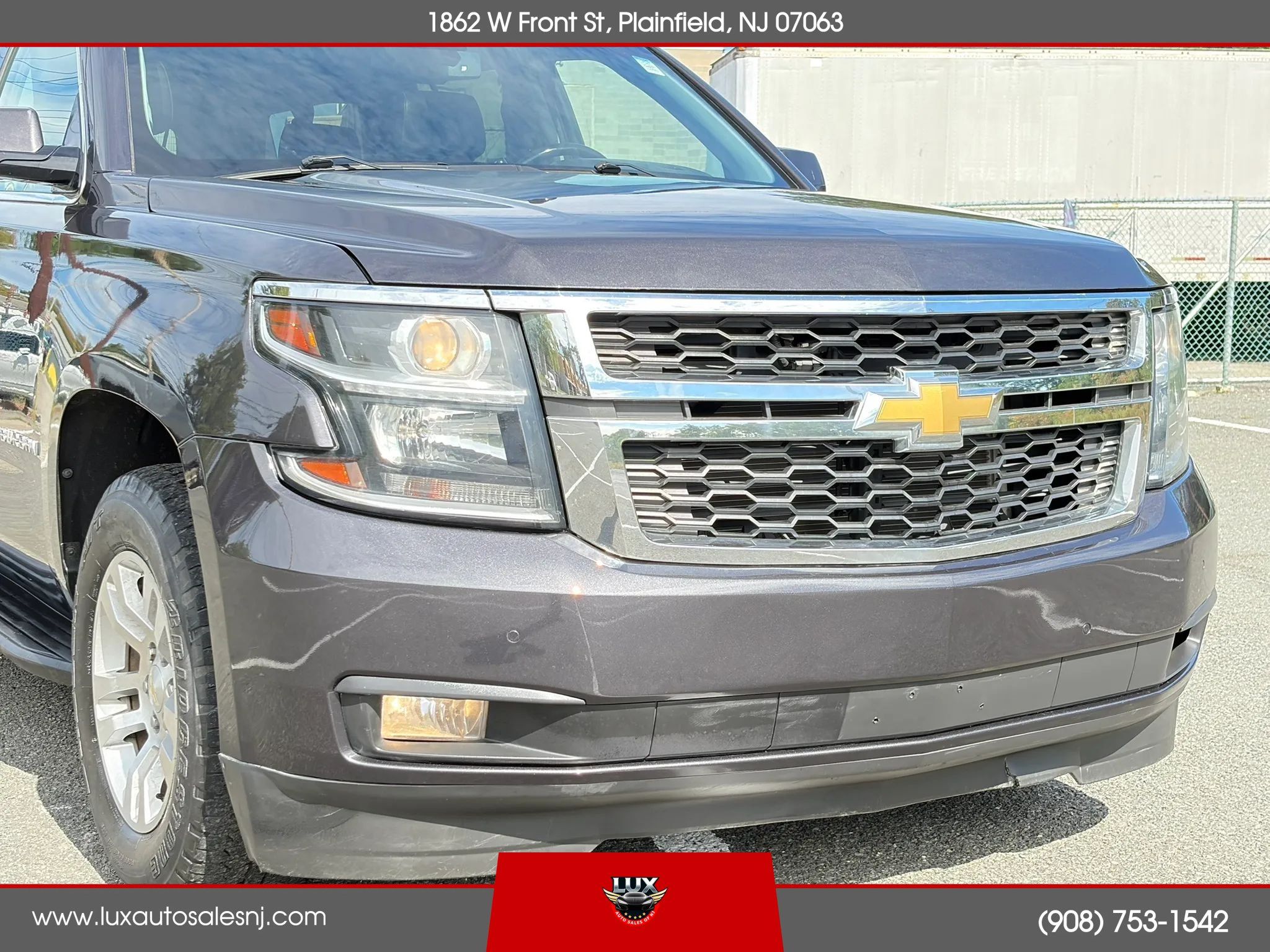 Used 2018 Chevrolet Suburban LT w/ Luxury Package AWD/4WD image 15