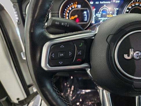 Used 2021 Jeep Gladiator Overland image 13