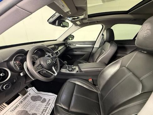 Used 2018 Alfa Romeo Stelvio Sport w/ Quick Order Package 22J Sport AWD/4WD image 5