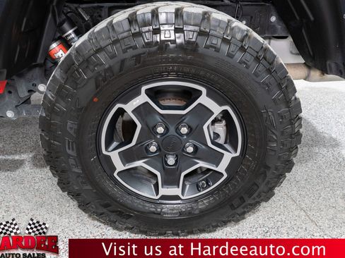 Used 2023 Jeep Gladiator Mojave w/ Cold Weather Group AWD/4WD image 10