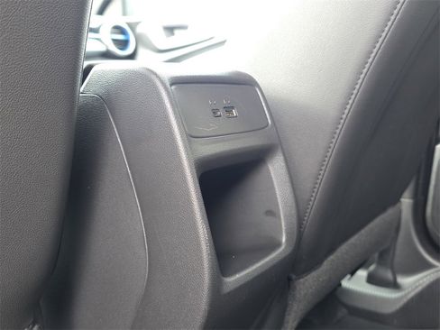 Used 2025 Chevrolet Trax LT w/ LT Convenience Package image 28